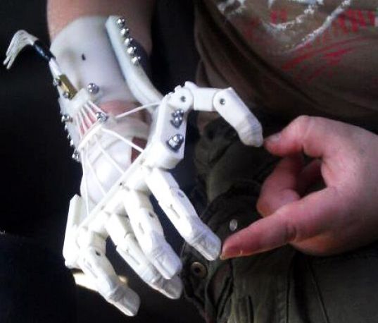 We did it! Our experience in hand prosthesis